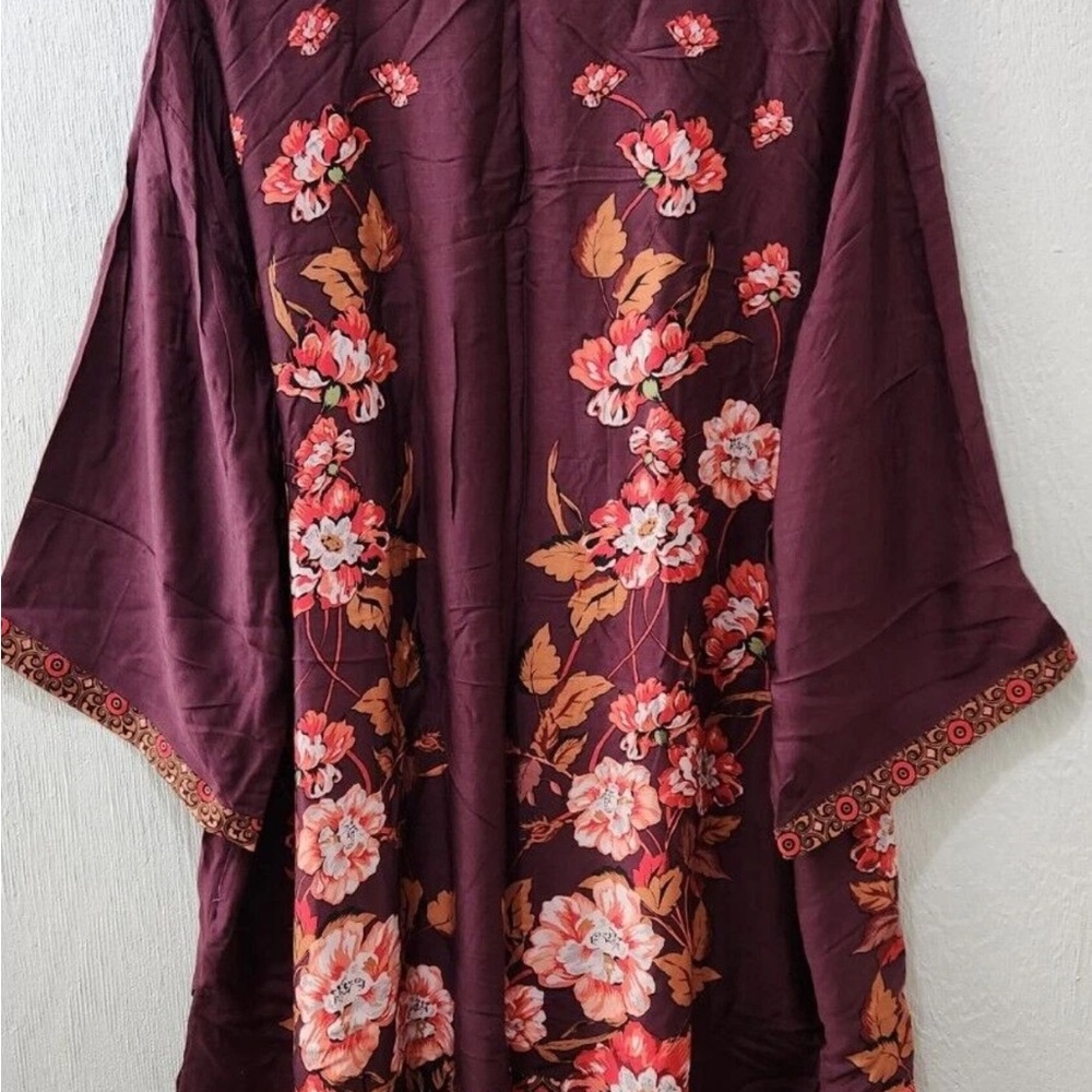 DR2 Multicolor Patterned Top - Picture 2 of 7